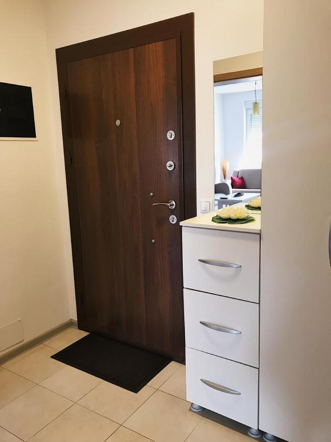 Blini Complex Apartment Priștina Exterior foto